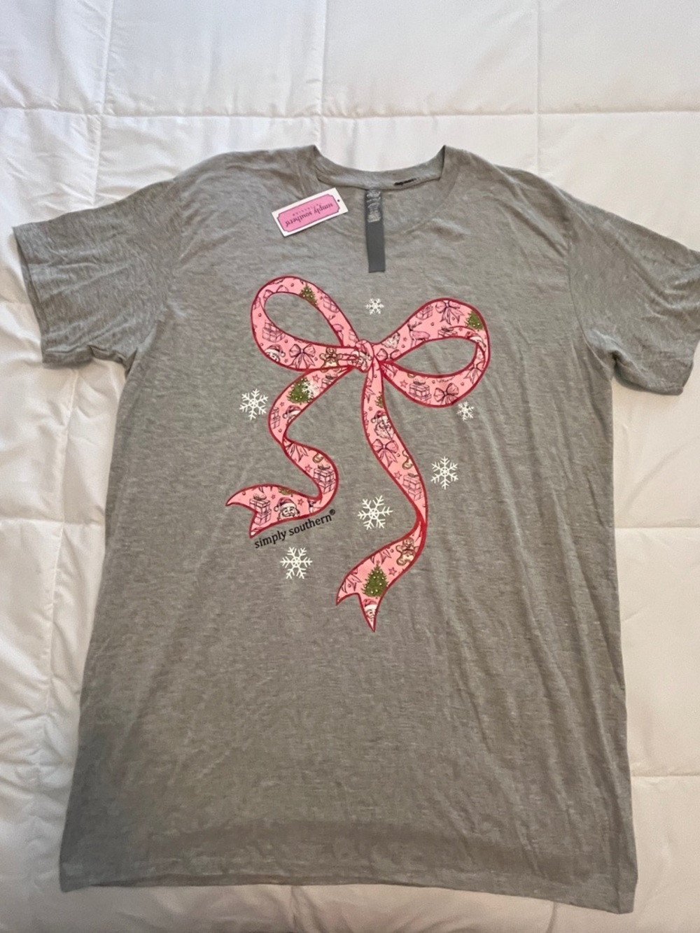 Simply Southern Gray with Pink Christmas Bow Graphic. Size XLarge